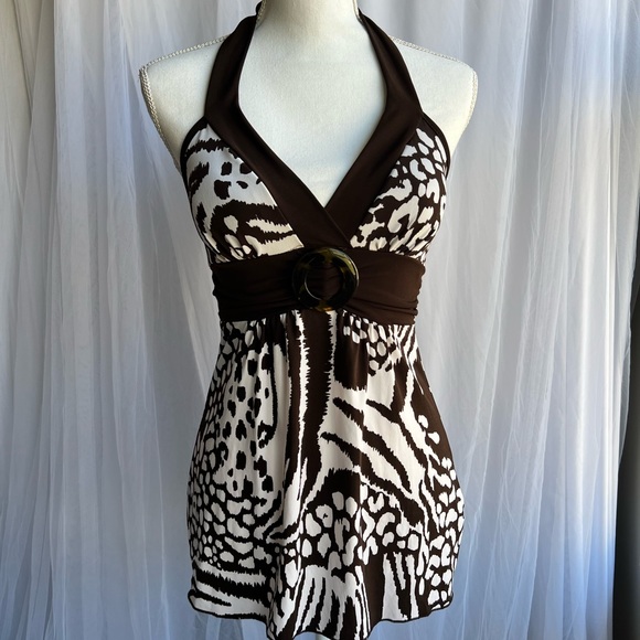 ⭐️ANIMAL PRINT HALTER TOP⭐️ Size S - Picture 2 of 6